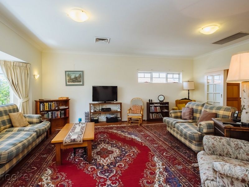 43 Pepler Avenue, Salter Point WA 6152