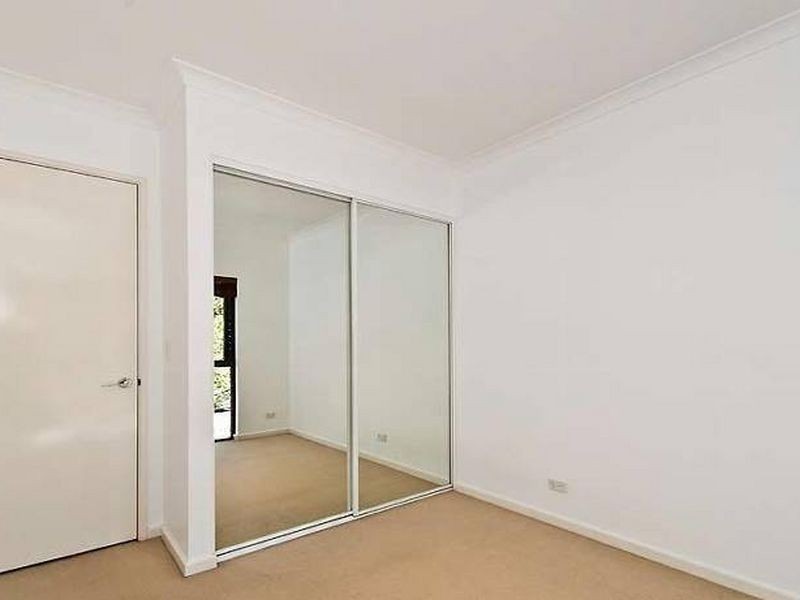 8/20 Saunders Street, East Perth WA 6004