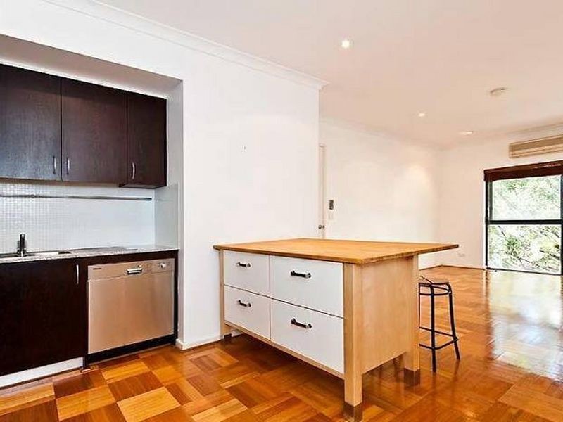 8/20 Saunders Street, East Perth WA 6004