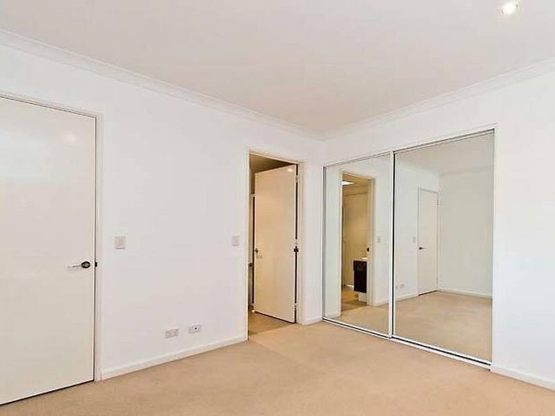 8/20 Saunders Street, East Perth WA 6004