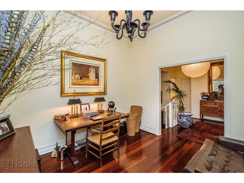 8 Farnley Street, Mount Lawley WA 6050