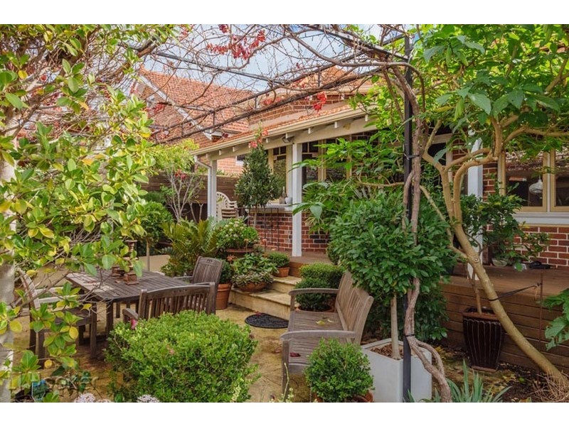 8 Farnley Street, Mount Lawley WA 6050