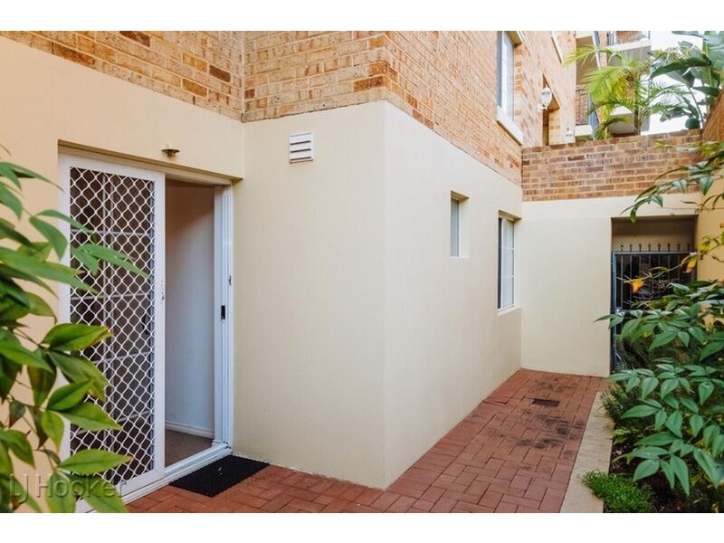 18/123 Wellington Street, East Perth WA 6004