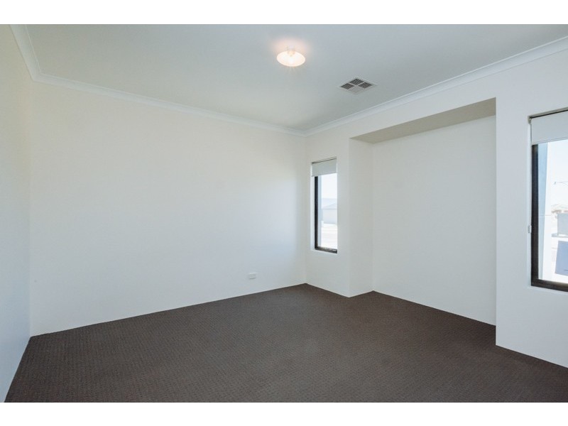 42 Silvershot Avenue, Harrisdale WA 6112