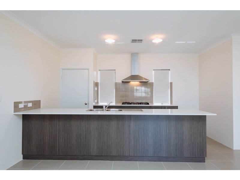 42 Silvershot Avenue, Harrisdale WA 6112