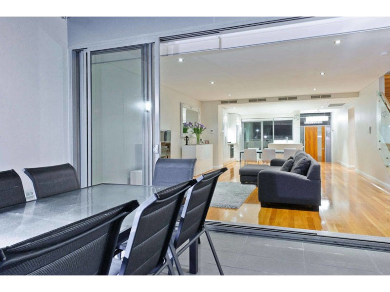 45 Tully Road, East Perth WA 6004