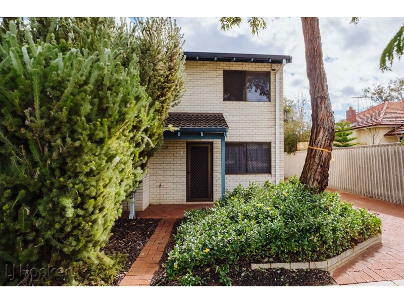 10/4 Ryrie Avenue, Como WA 6152