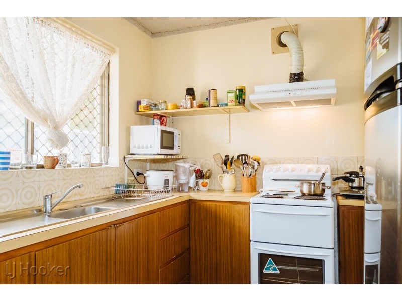 10/4 Ryrie Avenue, Como WA 6152