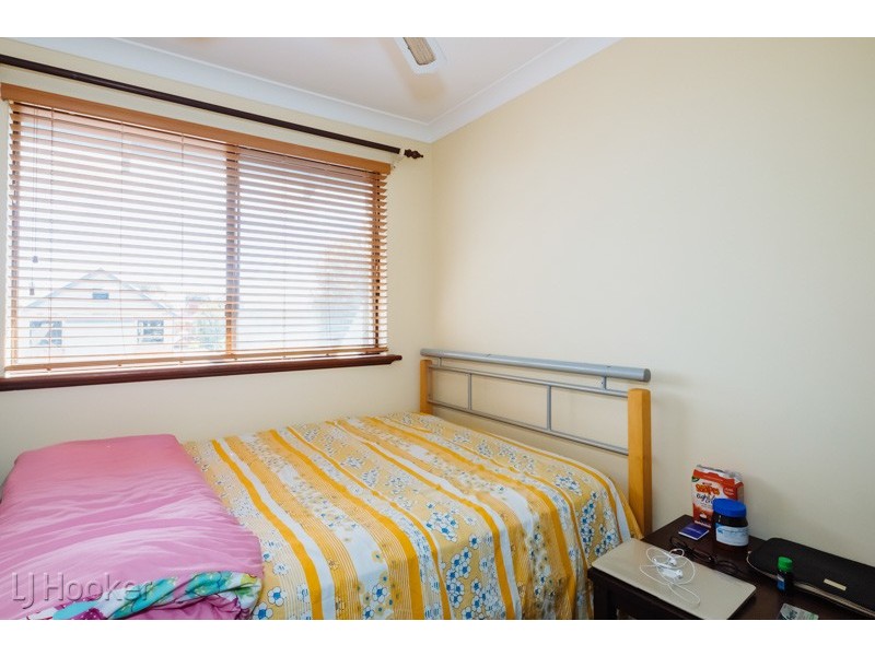 10/4 Ryrie Avenue, Como WA 6152