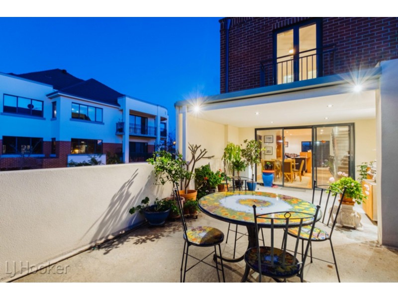 24 Kensington Street, East Perth WA 6004