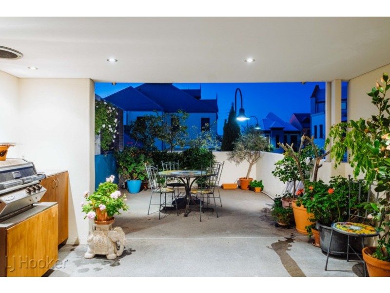 24 Kensington Street, East Perth WA 6004