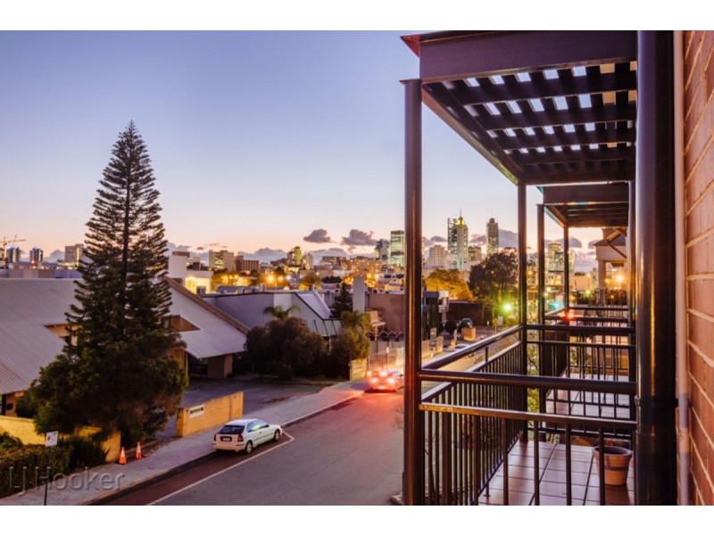 24 Kensington Street, East Perth WA 6004