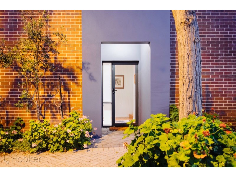 24 Kensington Street, East Perth WA 6004