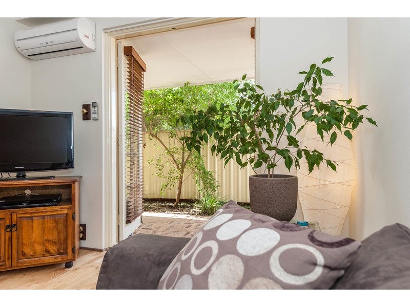 10/22 Nile Street, East Perth WA 6004