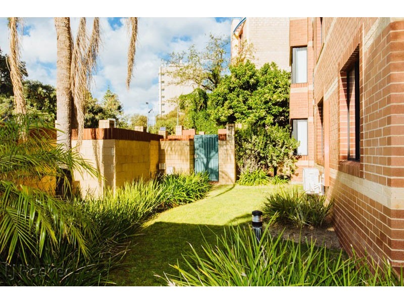 18/23 Wellington Street, East Perth WA 6004