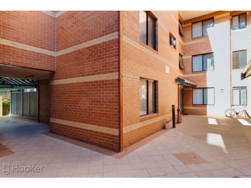 18/23 Wellington Street, East Perth WA 6004