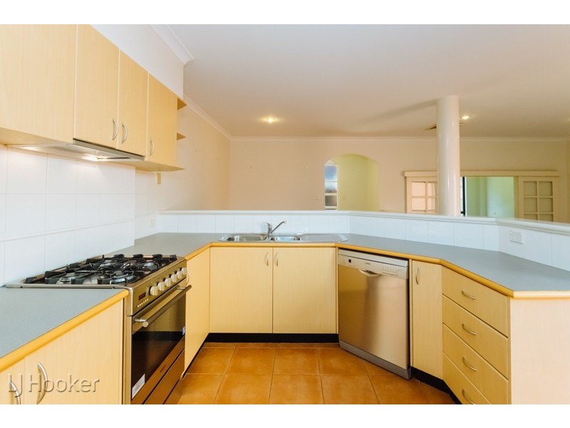 6 Flagstaff Lane, East Perth WA 6004