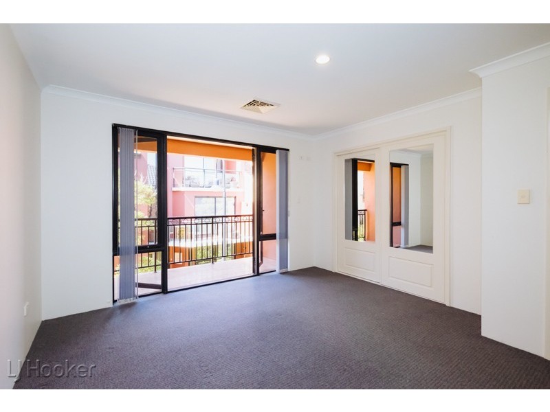 6 Flagstaff Lane, East Perth WA 6004