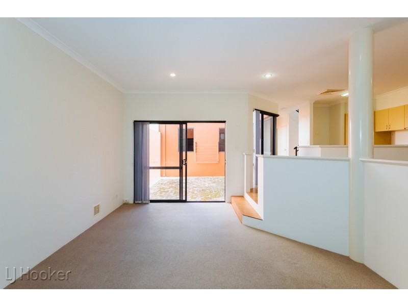 6 Flagstaff Lane, East Perth WA 6004