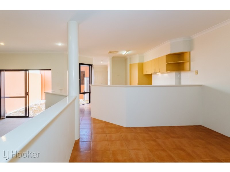 6 Flagstaff Lane, East Perth WA 6004