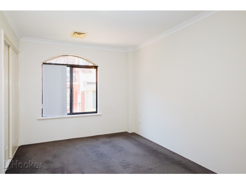 6 Flagstaff Lane, East Perth WA 6004