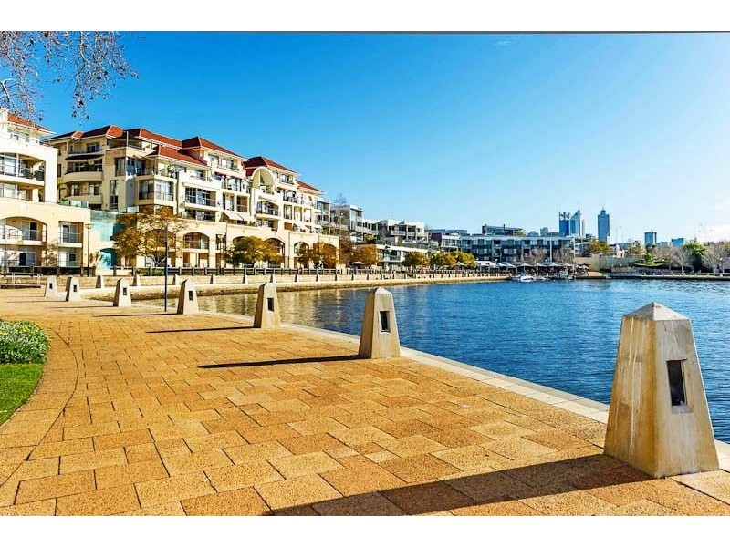 6 Flagstaff Lane, East Perth WA 6004