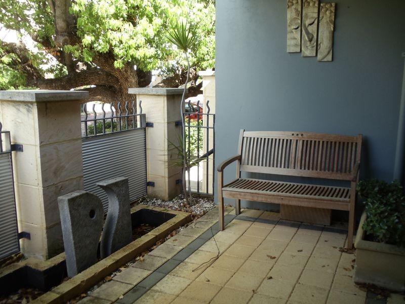 10 Constitution Street, East Perth WA 6004