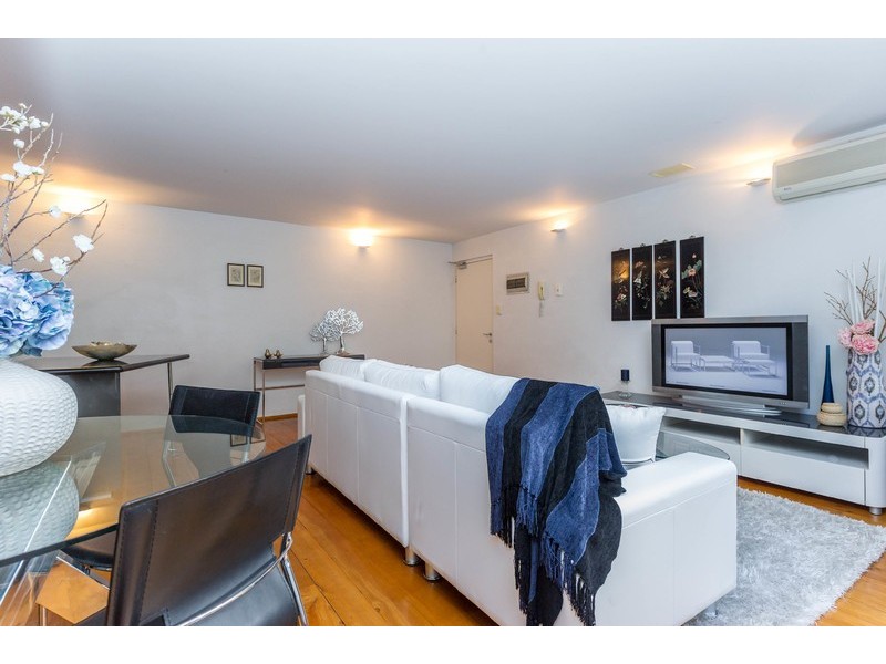 1 Little Saunders Street, East Perth WA 6004