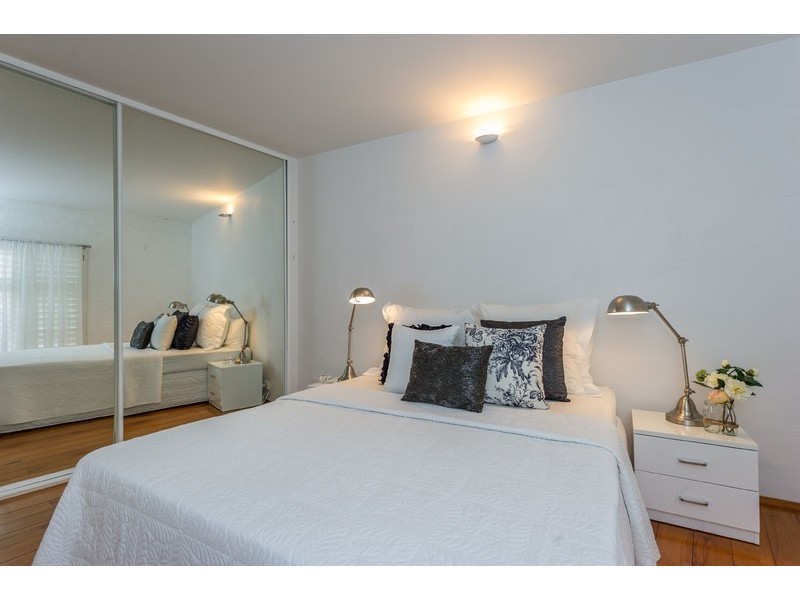 1 Little Saunders Street, East Perth WA 6004