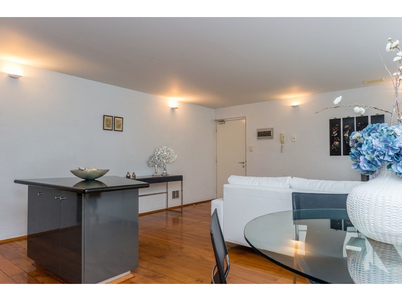 1 Little Saunders Street, East Perth WA 6004