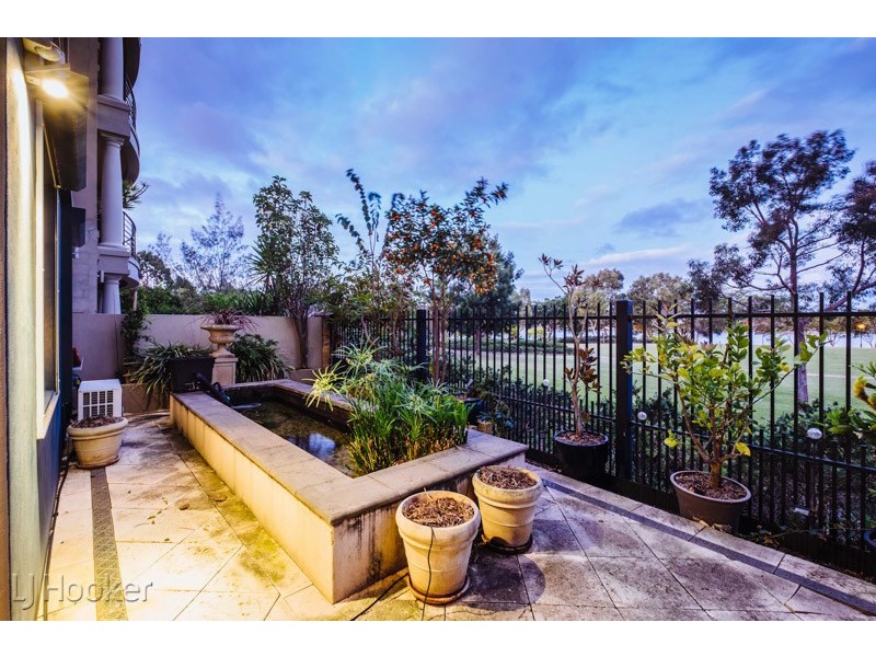 12 Jewell Lane, East Perth WA 6004