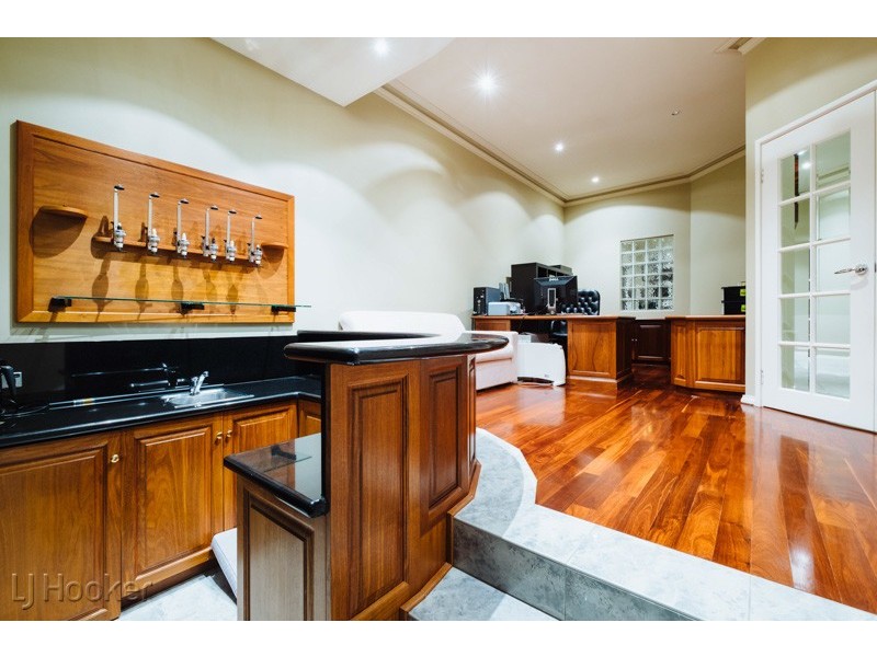 12 Jewell Lane, East Perth WA 6004