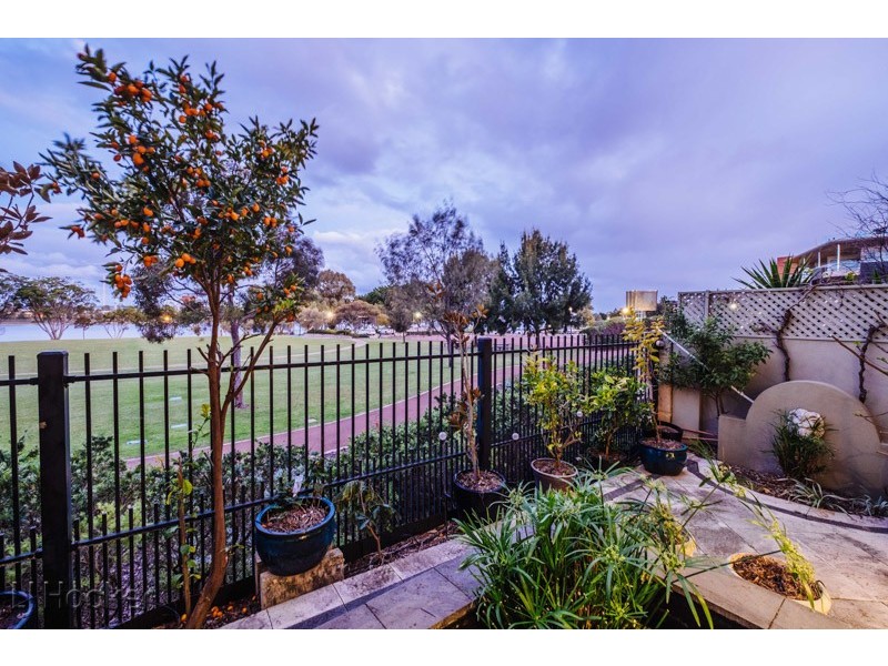 12 Jewell Lane, East Perth WA 6004