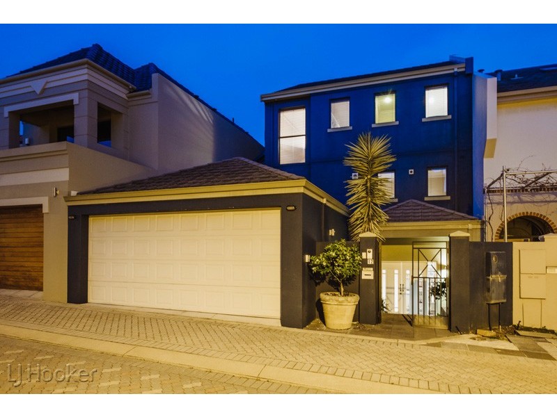 12 Jewell Lane, East Perth WA 6004