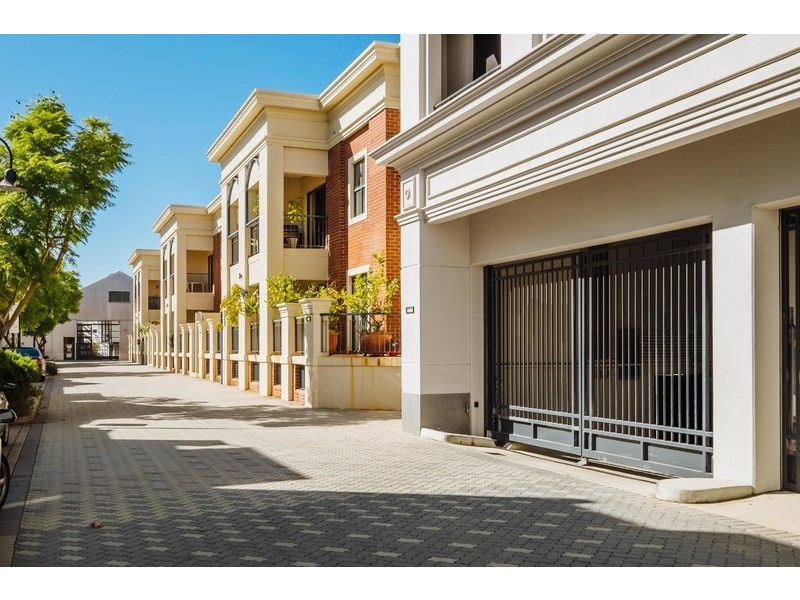 8/22 Saunders Street, East Perth WA 6004