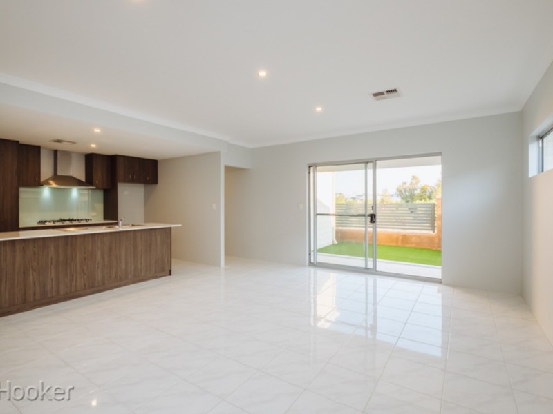 15 Bindarri Grove, Wandi WA 6167