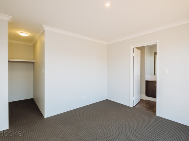 15 Bindarri Grove, Wandi WA 6167