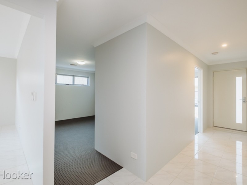 15 Bindarri Grove, Wandi WA 6167