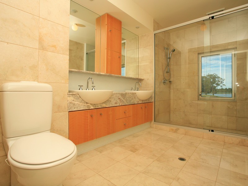 2/1 Henry Lawson Walk, East Perth WA 6004