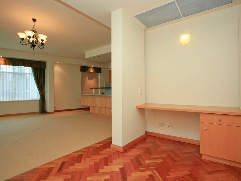 2/1 Henry Lawson Walk, East Perth WA 6004