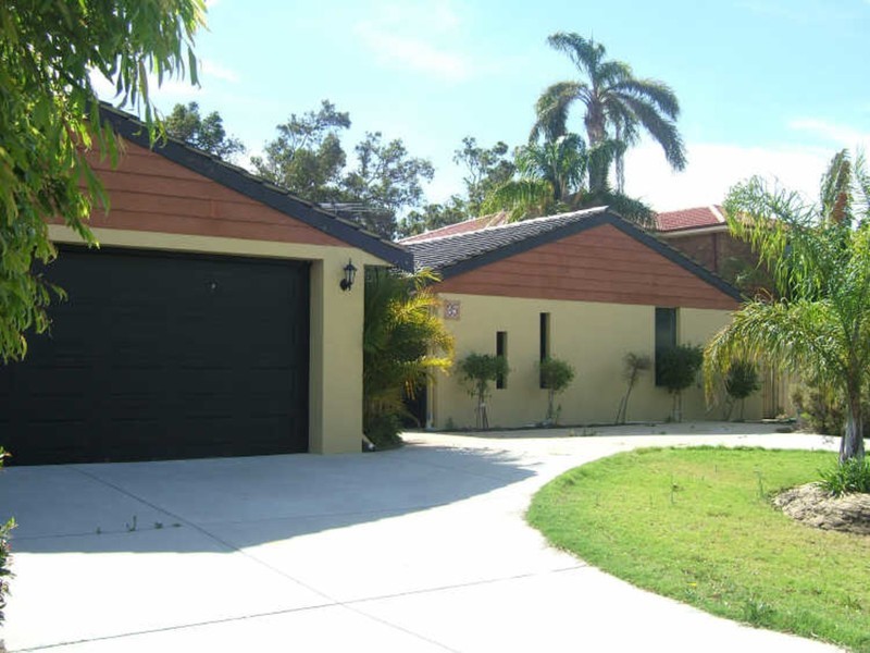 35 Goollelal Drive, Kingsley WA 6026