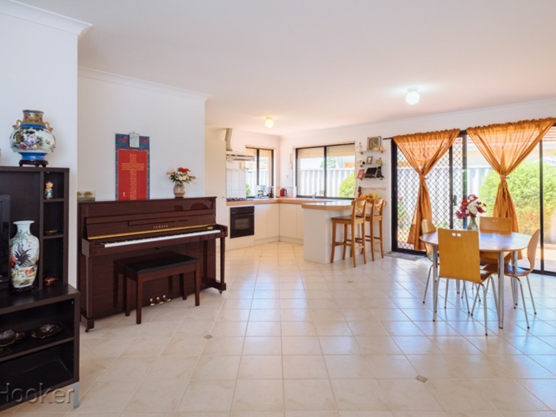 6 Meliador Court, Redcliffe WA 6104