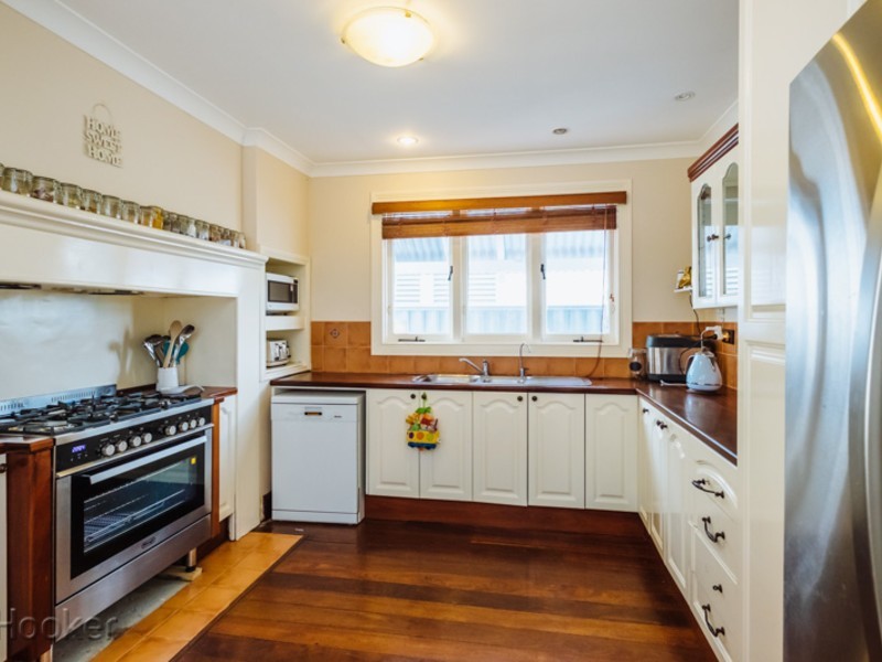 29 Hovia Terrace, Kensington WA 6151