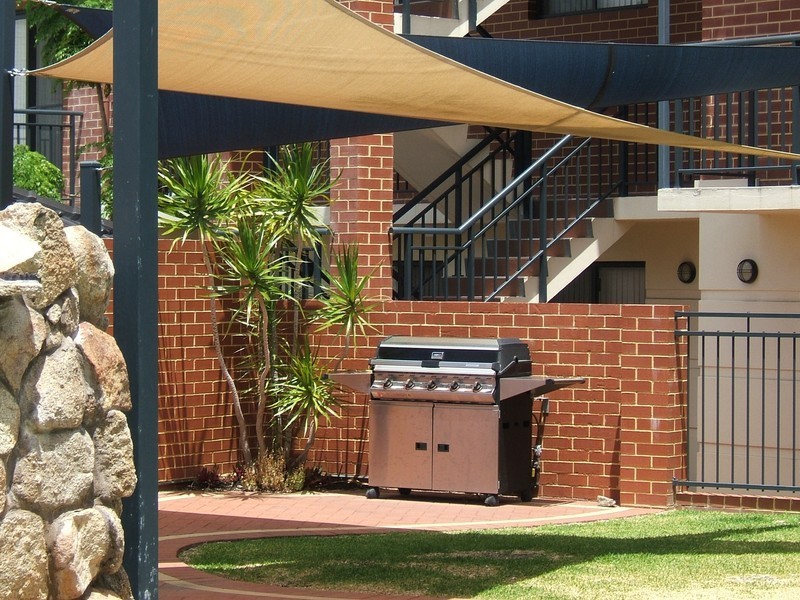 27/7 Bronte Street, East Perth WA 6004