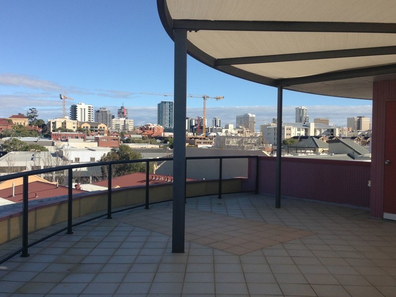 10/10 Eastbrook Terrace, East Perth WA 6004