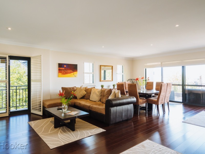 9/35 Haig Park Circle, East Perth WA 6004
