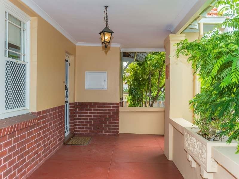 211 Ninth Avenue, Inglewood WA 6052