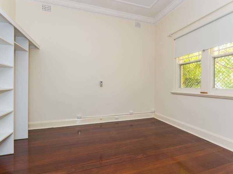 211 Ninth Avenue, Inglewood WA 6052