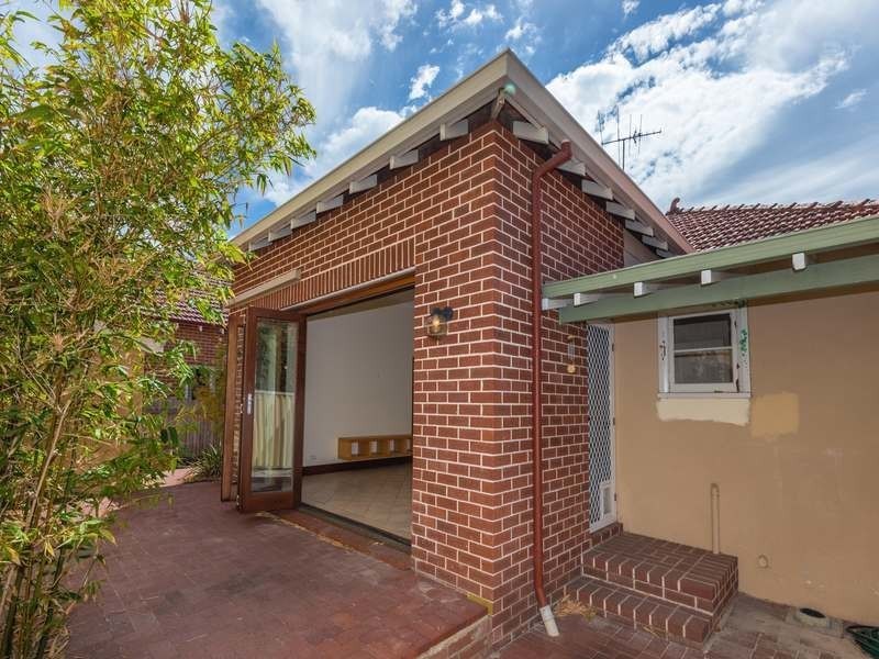 211 Ninth Avenue, Inglewood WA 6052