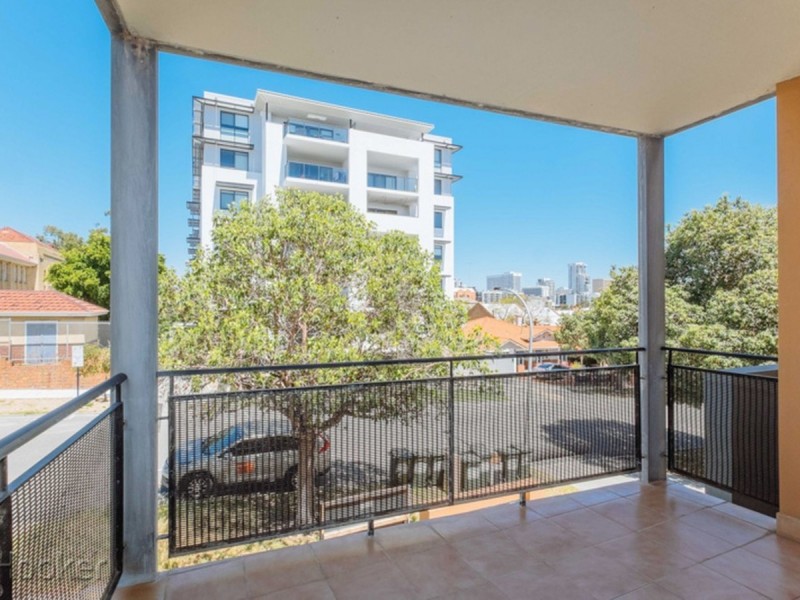 4/28 Bronte Street, East Perth WA 6004